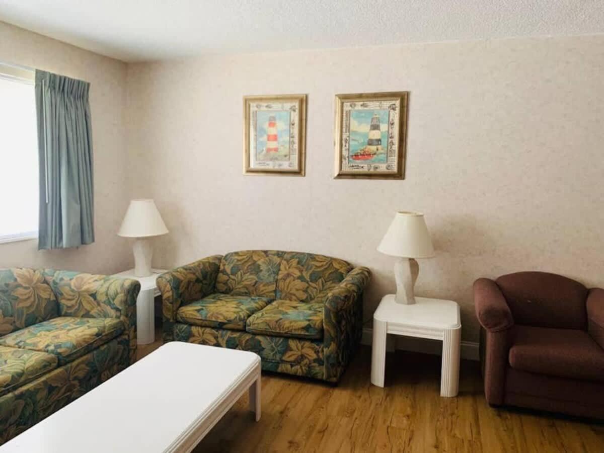 *Delightful Family Beach Retreat*Pool, Steps To The Sand*H32-3 マートルビーチ エクステリア 写真